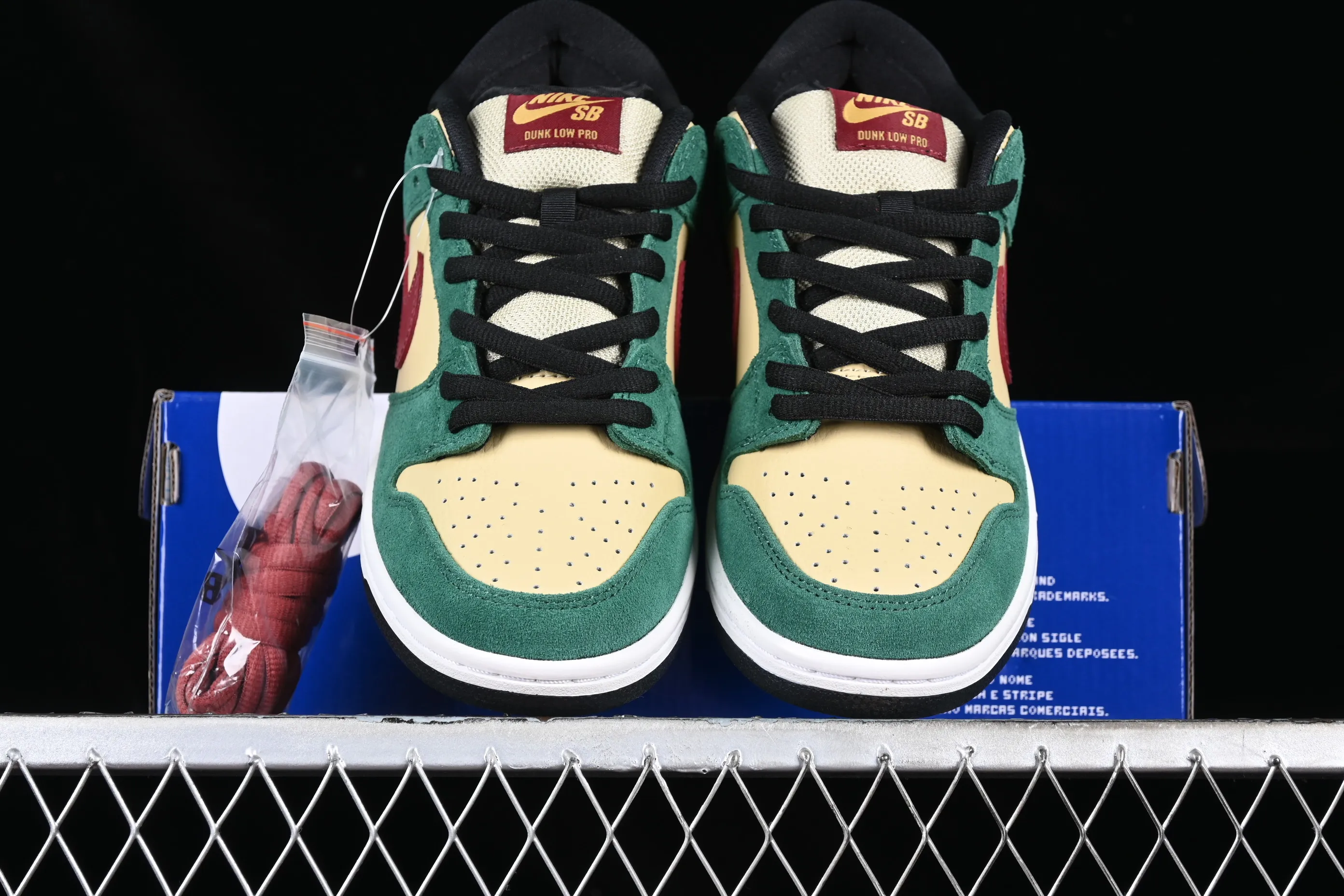 All categories Nk SB Dunk series Nk SB Dunk Low low-top sneakers Nk SB Dunk Low Pro SB smashed backboard fashion casual sneakers 304292-700